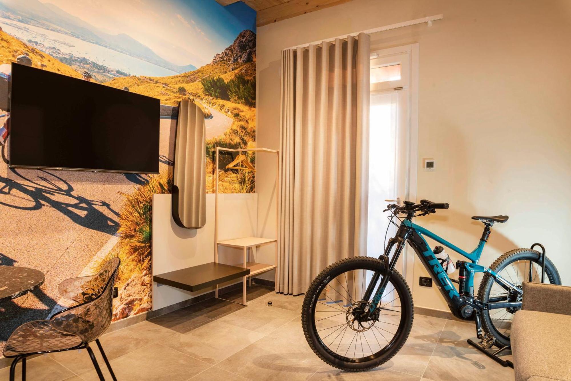 Italianflat - Verona'S River, Free Parking For Car & Bike, Nature, Relax Eksteriør billede