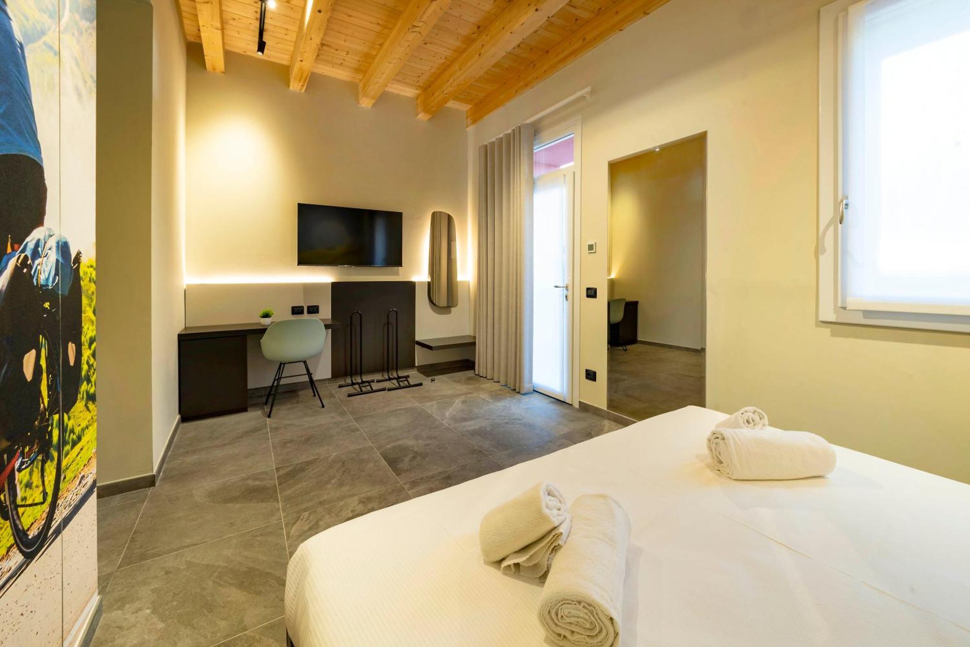 Italianflat - Verona'S River, Free Parking For Car & Bike, Nature, Relax Eksteriør billede